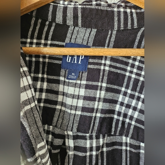 Gap Flannel XL - Picture 2 of 6